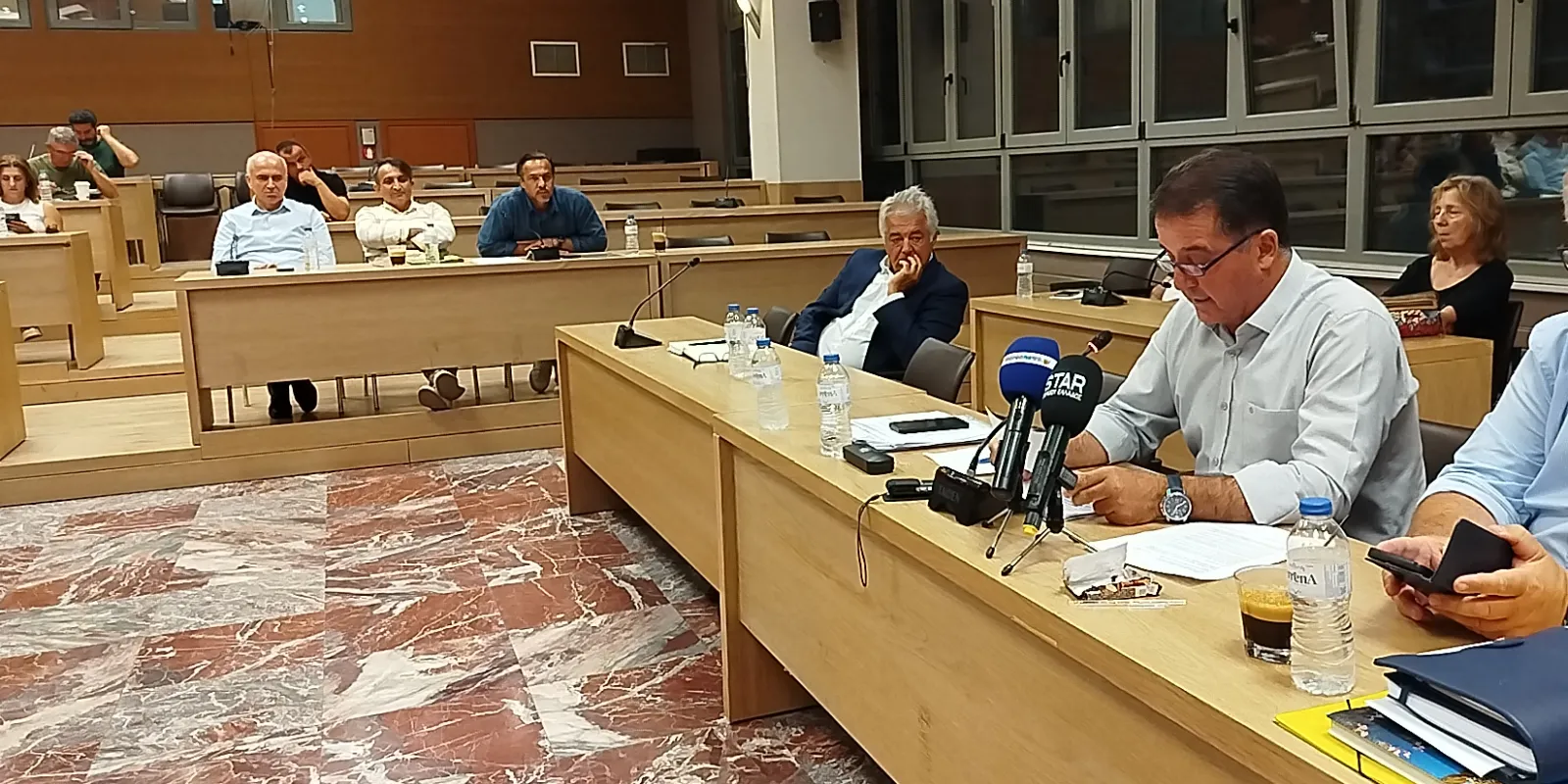 Σφοδρή αντιπαράθεση Ταπατζά – Τσαλικίδη για τη δαπάνη για τα social media της ΠΕ Ροδόπης